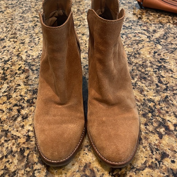 Dolce Vita 9 1/2 Brown Suede Booties - Picture 4 of 4